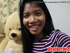 Heather Deep, una giovane thailandese incinta, fa un pompino appassionato e ingoia lo sperma