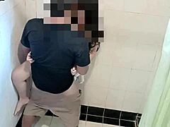 Video porno HD di una cameriera pinay grassa e arrapata che viene scopata