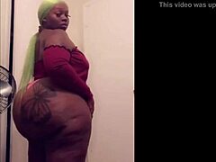 Twerking e bunda brincam em uma compilação de garotas de ébano