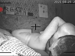 Anezka, aikuinen amatööri, tarjoaa pilluaan seksiä varten piilotetulla kameralla