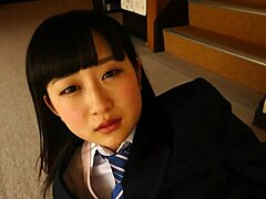 Хинано Камисака, японская порнозвезда, становится непослушной в горячих источниках
