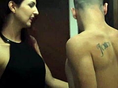 Come and watch as a Latina cam girl shows off her big tits during your coffee - pernocas