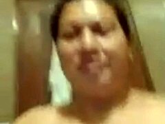 Video fatto in casa di una filipina grassa e arrapata che fa sesso