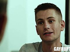 Βίντεο HD με ομοφυλόφιλους άντρες να απολαμβάνουν πούτσο και μεγάλο κώλο