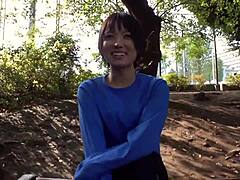 Slanke studente Suzu Monami in een hete creampie-ontmoeting