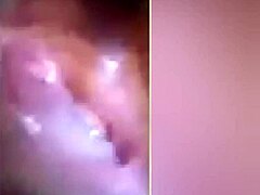 Любительская проститутка получает лизание и мастурбацию своей бритой киски