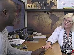 Lacey Starrs intenziven zdravniški pregled prostate
